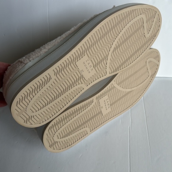 ZARA Woman Cream Ecru Shearling Faux Fur Platform Sneakers Size 7/37 NWOT - Picture 5 of 7